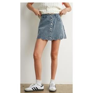 NEW BUTTERMELON scallop edge button-up skirt in denim